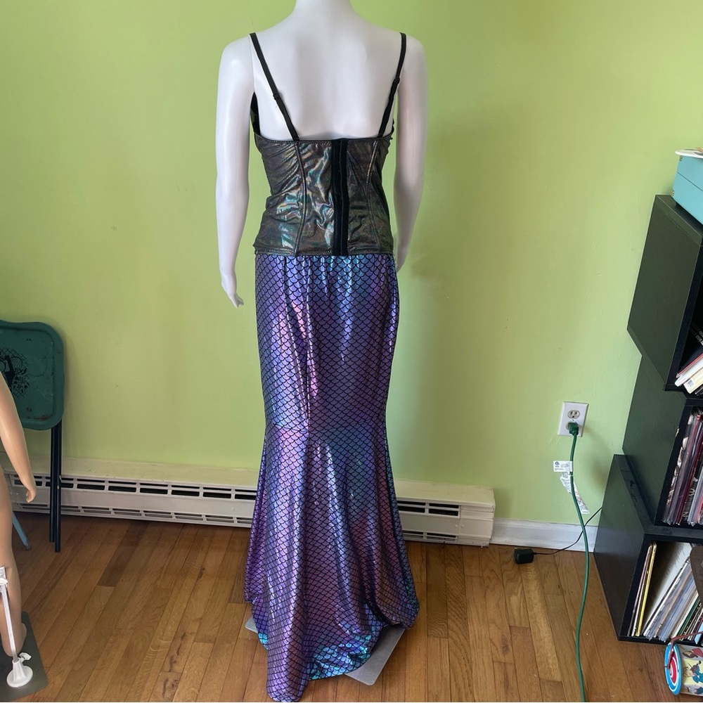 🧜‍♀️ Spirit Halloween mermaid costume top and skirt L - Picture 2 of 12